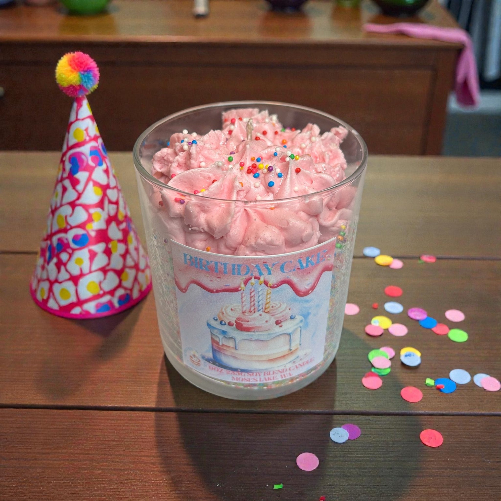 Top notes: Cream Cheese, Vanilla

Middle notes: Coconut, Almond

Base notes: Dough, Cake