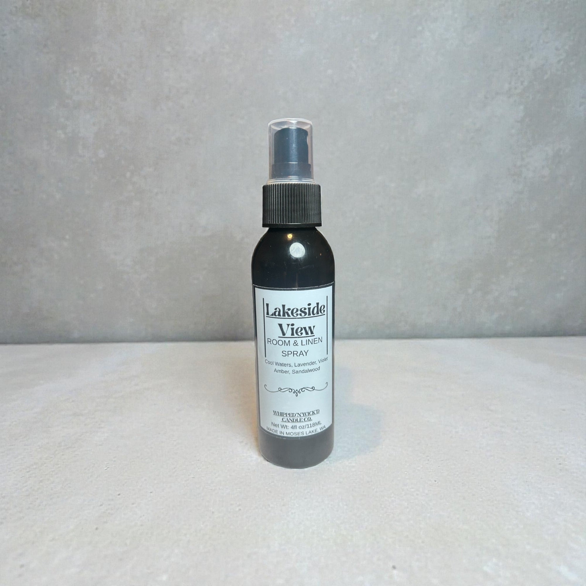 Cool Waters
Aromatic Greens
Middle Notes
Lavender
Violet
Black Pepper
Base Notes
Sandalwood
Patchouli
Amber
Musk