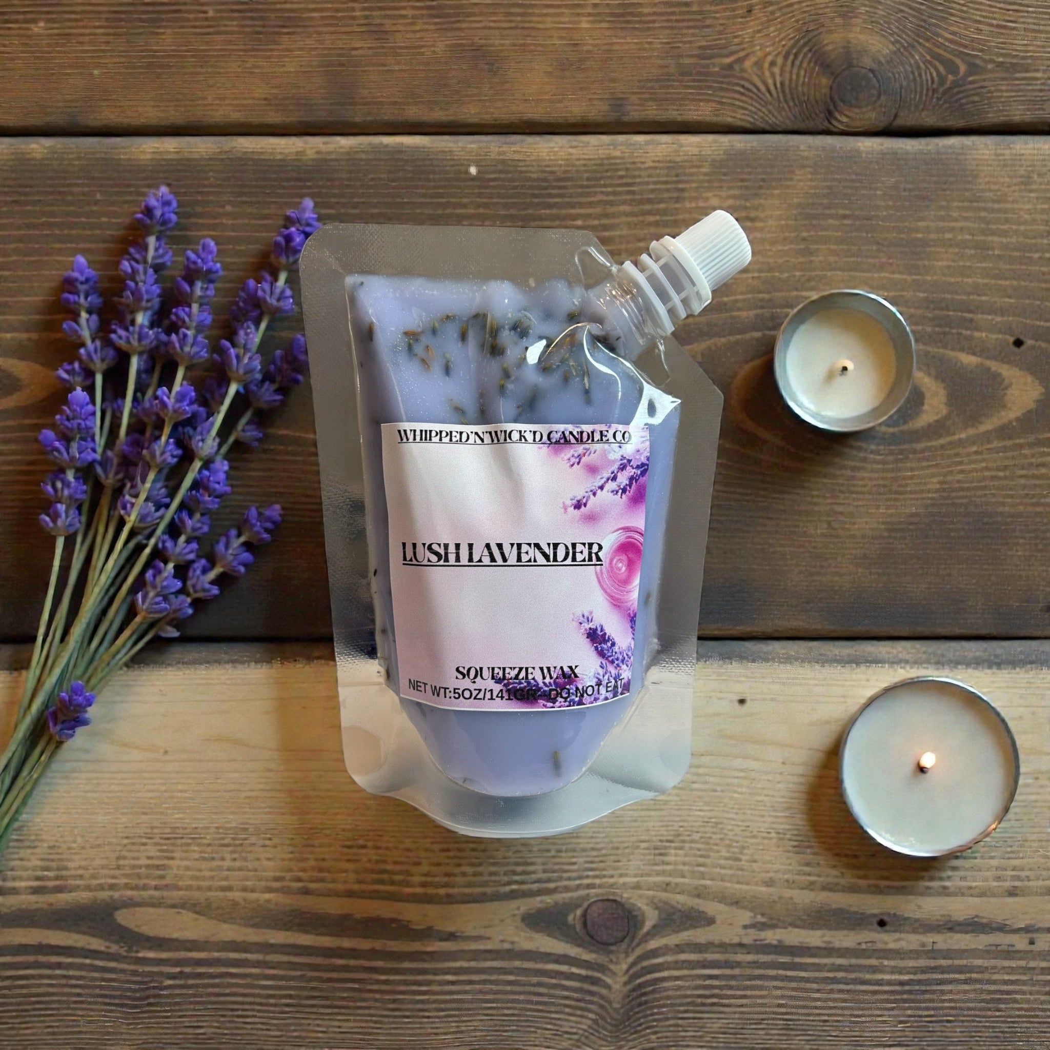 Top notes: Greens, Lavender, Sage Middle notes: Black Amber, Myrrh Base notes: Egyptian Musk, Tonka Bea