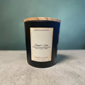 
Ozone, Linen
Middle
Eucalyptus, Sea Salt, Freesia
Base
Moss, Powder